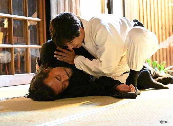 【『VIVANT』感想　最終話】堺雅人と二宮和也、二人の息子たちの鮮やかな交錯