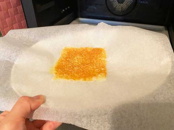 スライスチーズ、どうやって食べてる？　思わぬ２つの使い道に「パリッパリ」「どっちもいい」