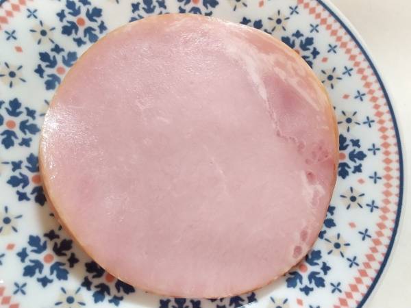 ハムの表面が青緑色に光ってる…？　思わぬ理由に「そんなことが」「初耳でした」