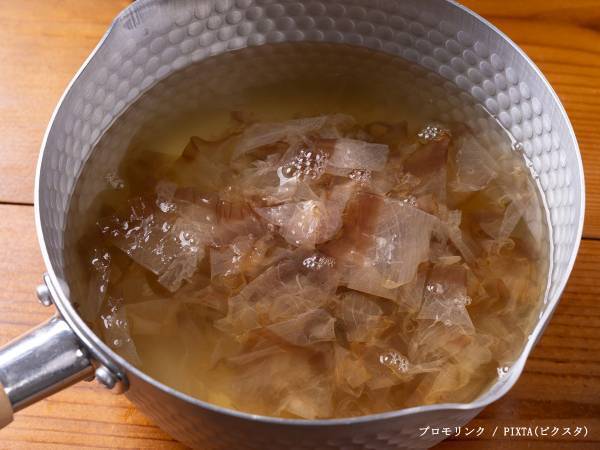 実は簡単！料理がおいしくなる出汁の取り方に「これは試したい」