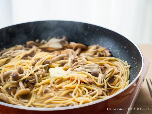 しめじがあるならコレ！　鍋を使わないパスタのレシピに「これは楽チン」「私でもできそう」
