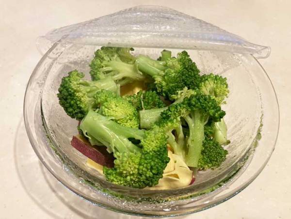 「さっと使える」「もう手放せない」　エコで便利な『シリコーンラップ』が最高すぎた