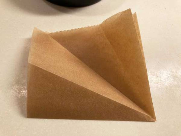 丸いケーキの型の敷き方はこの方法が大正解！　「天才」「知りたかったやつ」