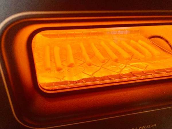 ３分で作れる！ポリポリ食べる『チーズスティック』　使ったのは人気のあのチーズ！