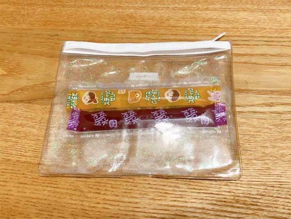 一見、普通だけど？　１００均の『ポーチ』にチョコも口紅も入れたら…「溶けないっ！」