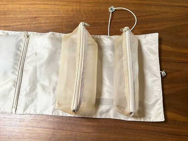 これ考えた人、天才じゃない？　３COINSで見つけた『ポーチ』の収納力がすごかった！