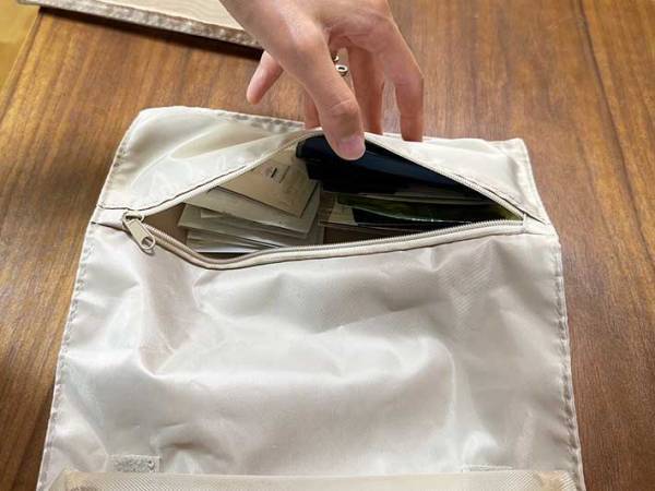 これ考えた人、天才じゃない？　３COINSで見つけた『ポーチ』の収納力がすごかった！