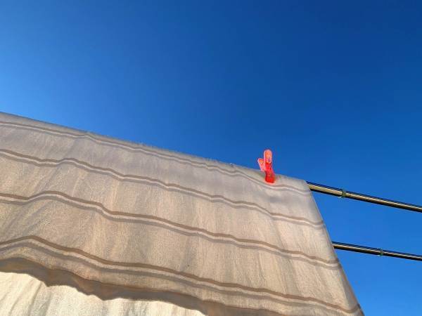 洗っても干すスペースがない！　洗濯のプロが教える方法ならシーツもタオルケットもしっかり干せる