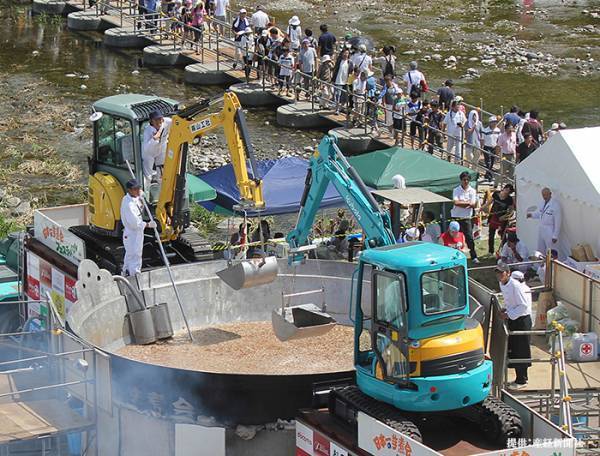 自衛隊の『カレー作り』に批判の声　反論に「ぐうの音も出ない」「マジでそれ」