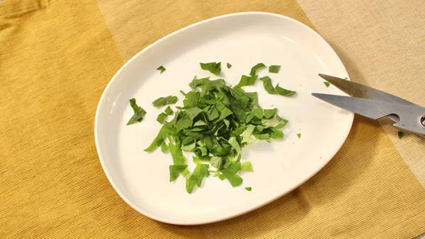 洗い物を減らせる！　大葉を『みじん切り』にする方法が「取り入れたい」