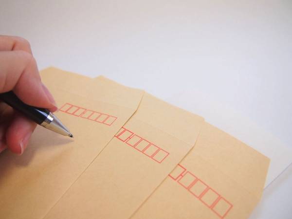 封筒の正しい書き方とは　住所や宛名、敬称の使い分けを解説