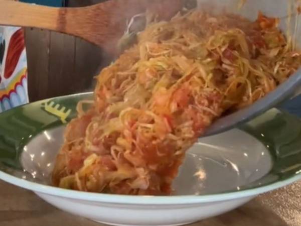 『キャベツの千切り』のポテンシャル、高すぎ！　ソースと和えたら、あの料理に