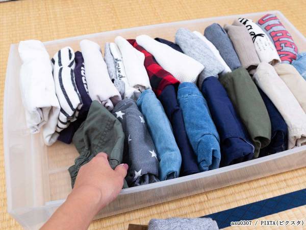 夏服は重ねて収納？立てて収納？　企業が教える衣替えのポイントとは
