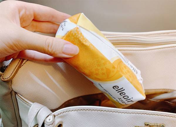 バッグの中でシワシワ…　ポケットティッシュを守れるケースに「これが欲しかった」