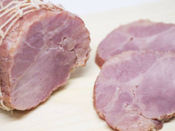 加工食品のお肉、加熱されているのに中身が赤いのは？　理由に「初めて知りました」