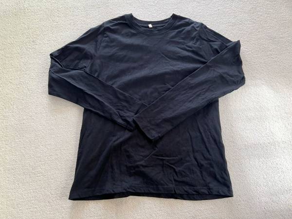 黒い服に付着した石けんカス　きれいに落とす洗濯テクに「コレを待ってた」