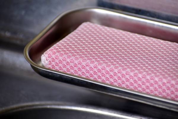 トイレより汚いかも？　キッチンスポンジを洗剤で除菌する方法に「絶対やるべき」