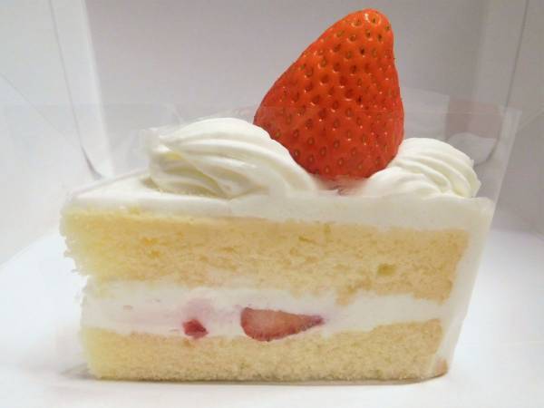 「天才の発想だわ」　ケーキのフィルムをフォーク１本で取る方法があまりに爽快