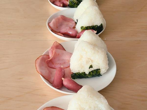 「これ、普通の朝ご飯に見えると思うんだけど」　真相に「泣いた」「すごすぎる」