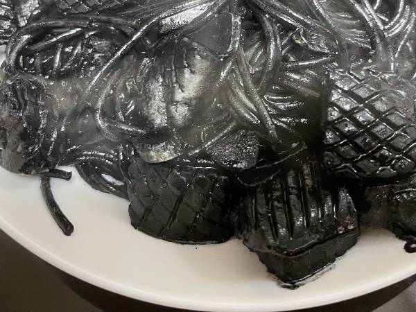 パスタの完成写真にツッコミの嵐　「二度見した」「どうしてこうなった」