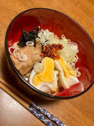 『失敗したゆで卵』の芸術点が高すぎる　形に「何かを訴えてきている気がする」