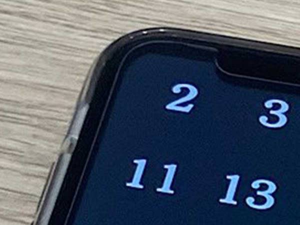 「スマホの画面割れがイヤなので」万全の対策にSNSユーザー爆笑