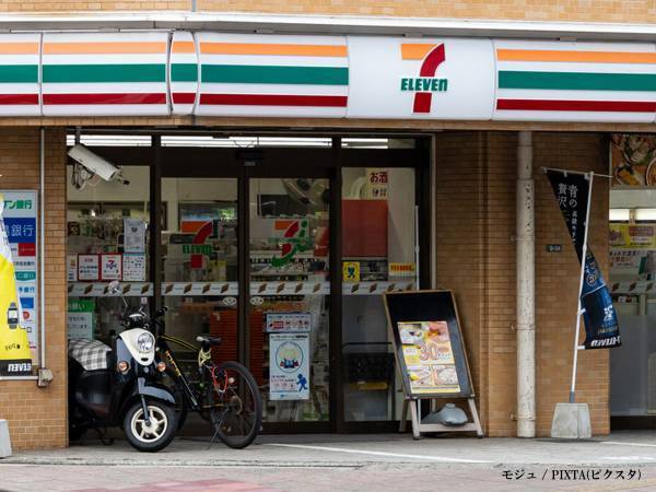 旅行先のコンビニで『青ざめる出来事』　高校生からのヘルプに、姉妹がナイスな連係プレー！