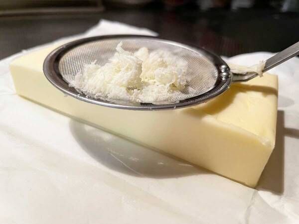 冷蔵庫で硬くなったバターを使いやすくする方法に「超簡単！」「ふわふわ～」