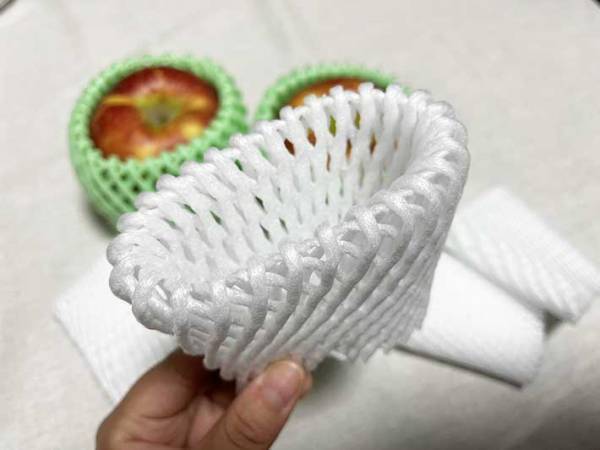果物を覆う緩衝材　捨てる前の思わぬ活用テクに「めっちゃ使える」「とっておく！」