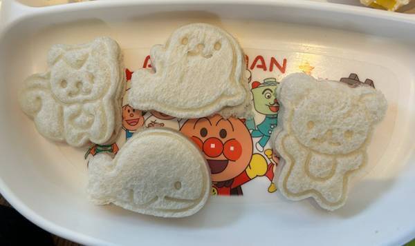 「愛を感じます」「尊い！」　母親の『リアルな朝食』を写した１枚に１０万人が感動