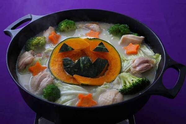 紫キャベツの鍋にギョッ！　ハロウィンにピッタリな鍋レシピに「魔女が作ったみたい」