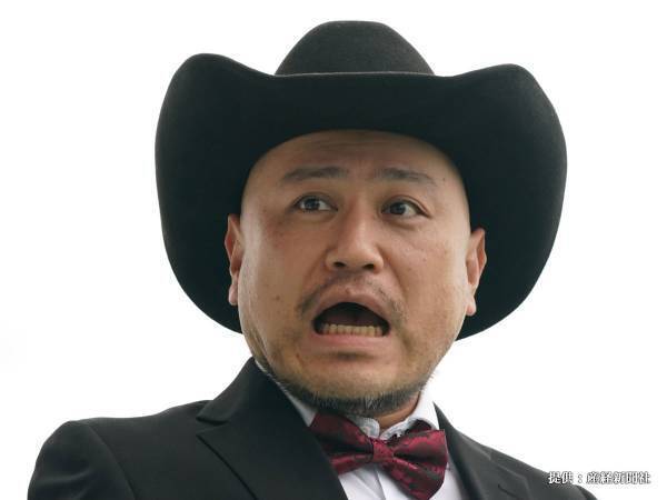 芸名とのギャップがすごい！　ハリウッドザコシショウの『本名』に「かっこよすぎる」