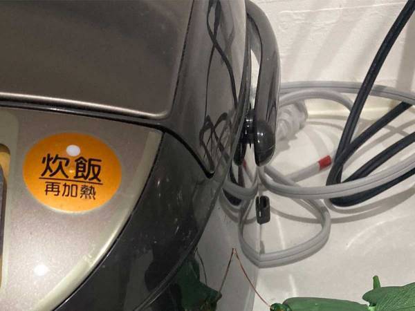 炊飯器の横にあったものに、ヒィッ…！　父親の『お願い』に「これは寿命縮むわ」