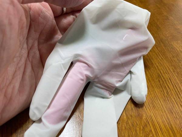ゴム手袋の思わぬ活用法に「これはいい！」「困ってたから助かる」