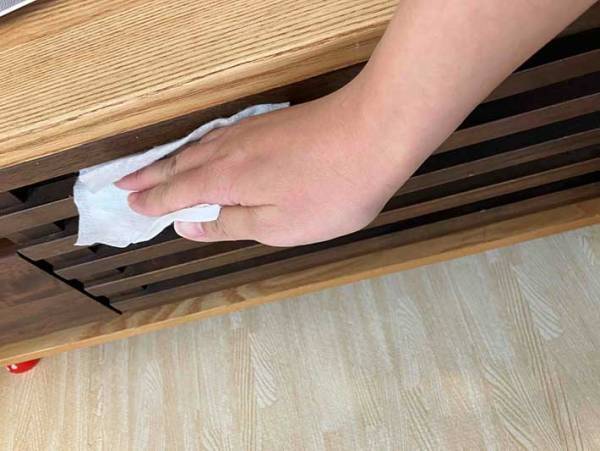 除菌シートのフタが開いてた…　干からびたシートの思わぬ使い道に「もうガッカリしない」