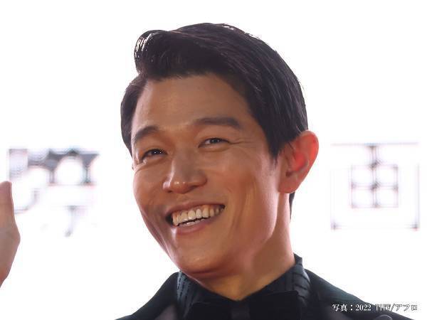 亡くなった財津一郎さんに、鈴木亮平がコメント　「泣いた」「素敵な言葉」