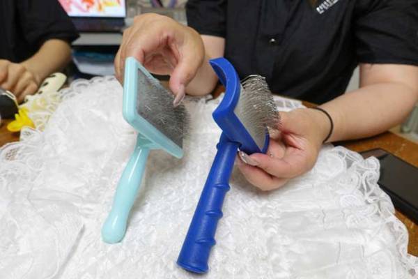 プロトリマーお勧め！　犬の抜け毛対策で活躍するブラシが、全部ほしくなる便利さ