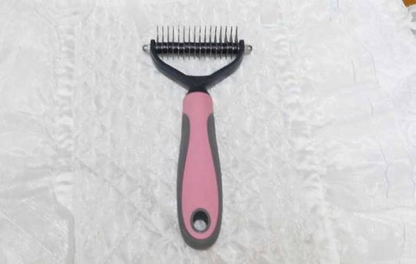 プロトリマーお勧め！　犬の抜け毛対策で活躍するブラシが、全部ほしくなる便利さ