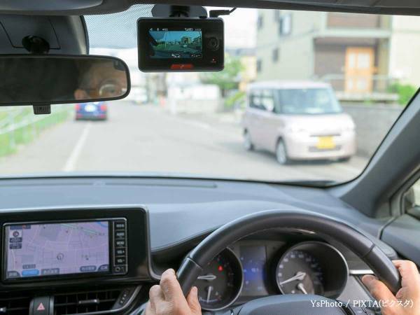 アクセルとブレーキの踏み間違いは、こうして起こる　事故動画に「生々しい」「誰でも可能性ある」の声