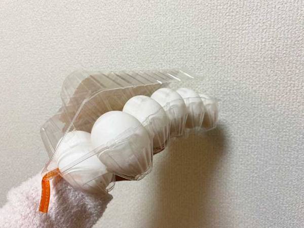 もうパカパカしない！　卵パックの意外な開け方に「ちょっと感動」「収納バッチリ」