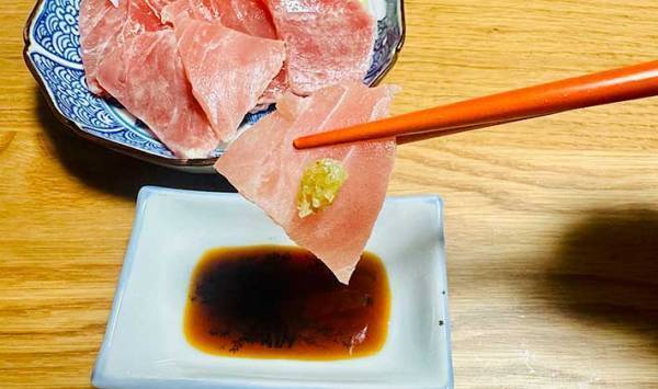 「ウマすぎて、驚きを隠せない」　安いマグロの赤身がトロに大変身する裏技とは？