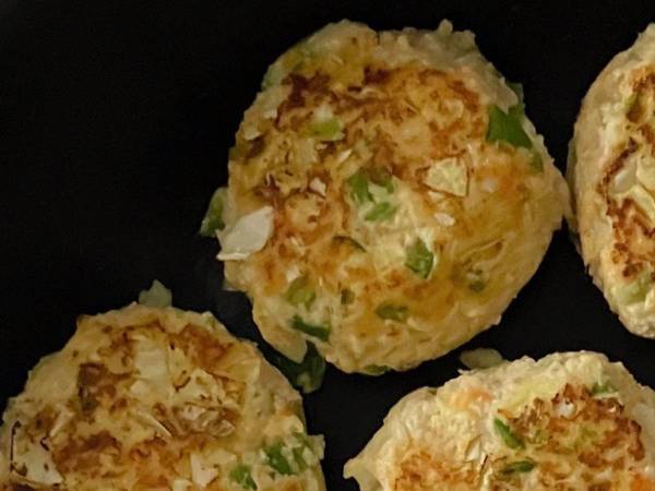 半端に余ってしまった野菜、どうする？　冷蔵庫内を一掃できるレシピが「おいしそう！」