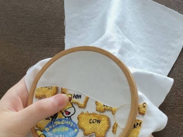 ほぼダイソーの刺繍糸！　作品に「再現度が半端ない！」「ギンビスさんも大喜びでしょ」