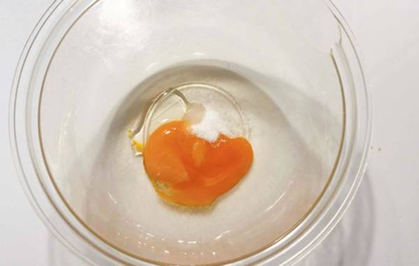 卵とアレでマヨネーズを即席で作る方法に「簡単すぎてビックリ」「切らしても安心」