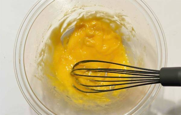卵とアレでマヨネーズを即席で作る方法に「簡単すぎてビックリ」「切らしても安心」