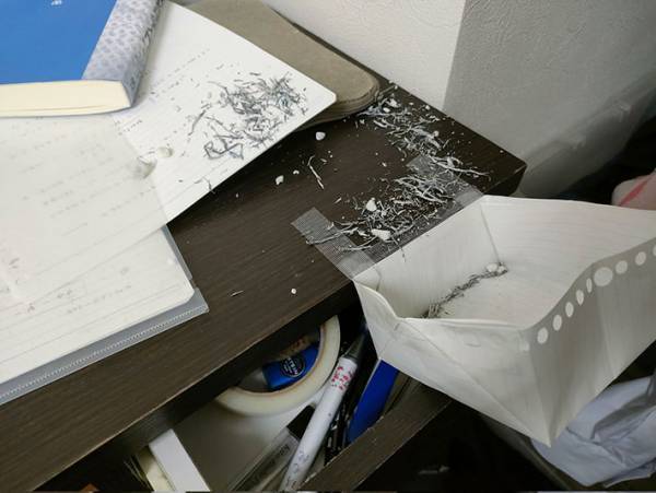 「設計ミスに笑った」「強く生きて」　消しカスを片付けたかった、大学生が失敗して？