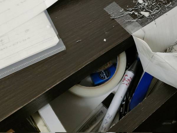 「設計ミスに笑った」「強く生きて」　消しカスを片付けたかった、大学生が失敗して？