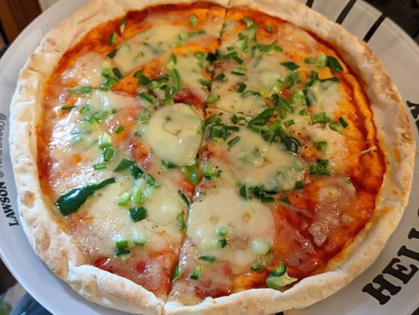 ピザのビフォーアフターに「成仏しちゃったか…」「努力が無駄になっていて好き」