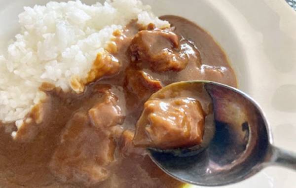あの有名ロケ弁の味がレトルトで？　あのスーパーで見つけたビーフカレーに大満足！