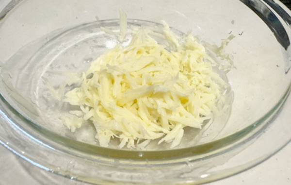 カリカリモチモチ食感！　簡単にできるジャガイモの副菜を作ってみた